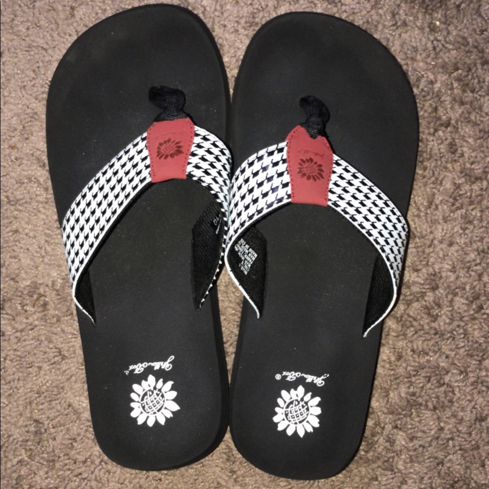 Bama/Houndstooth Flip Flops